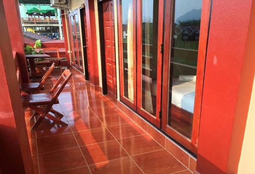 Номер Стандарт Трехместный, Popular View Guesthouse