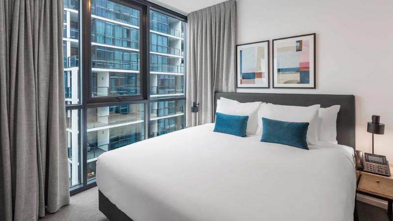 Номер Стандарт Кровать Кинг Адаптированный для Инвалидов, Hilton Garden Inn Raleigh /crabtree Valley