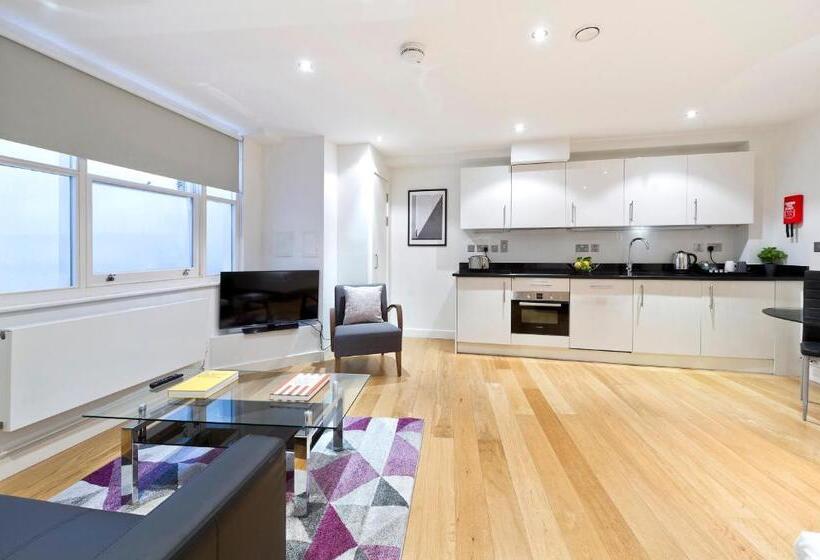 Студия Стандарт, Red Lion Court By City2stay