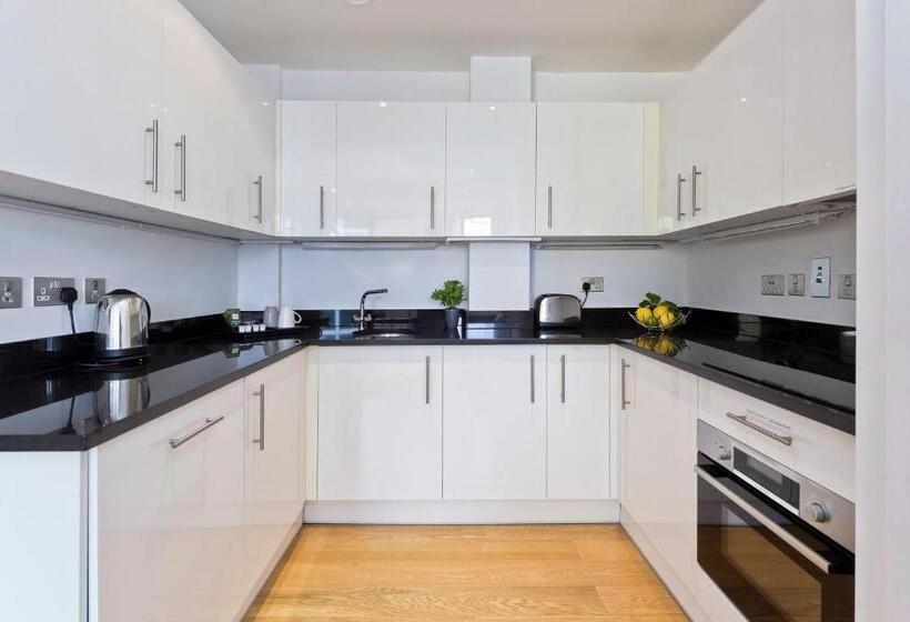 Апартаменты 1 Спальня, Red Lion Court By City2stay