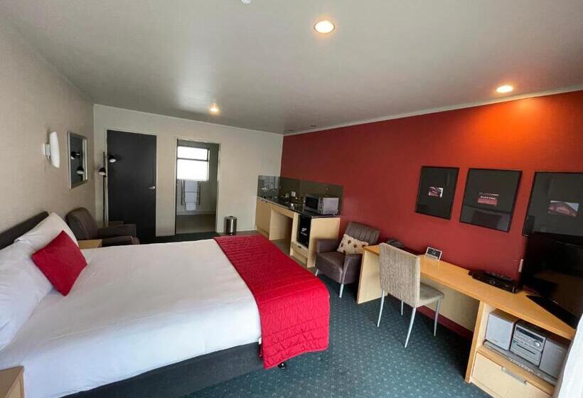 스탠다드 스튜디오, Bentleys Motor Inn