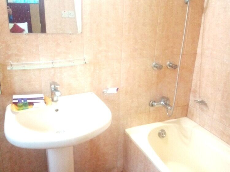 اتاق اجرایی یک تخته, Lake View Plaza