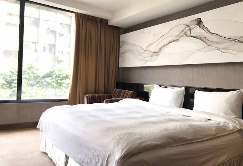 اتاق لوکس, Colors Infinity Inn