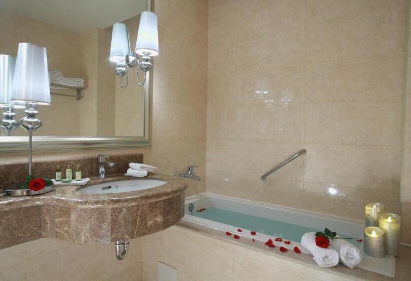 اتاق لوکس با چشم‌انداز باغ, Aleex Villa