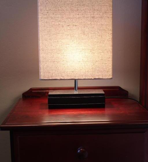 标准间, Nauntons Guest House