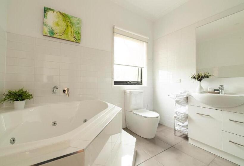 Хижина Deluxe, Hilltop Apartments Phillip Island   Adults Only
