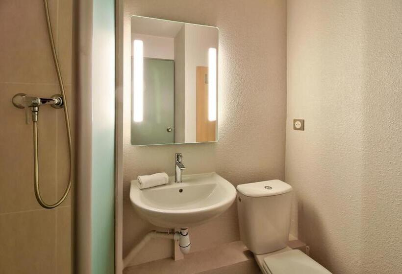 Трехместный Номер Классика, B&b Hotel Beaune Sud 1 Palais Des Congrès