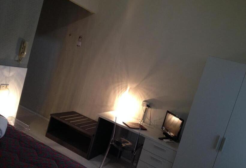 اتاق استاندارد چهار تخته, Casa Lupi