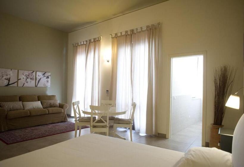سوئیت با وان آب گرم, B&b Suite Paciotti