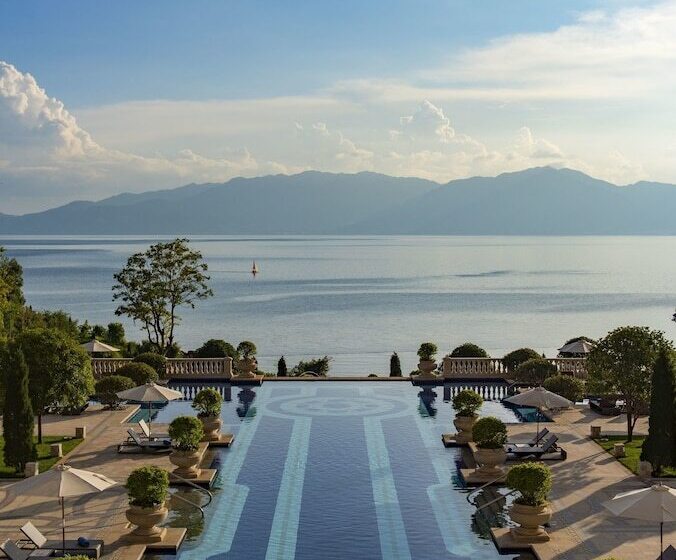 Люкс Повышенной Комфортности, Hilton Yuxi Fuxian Lake