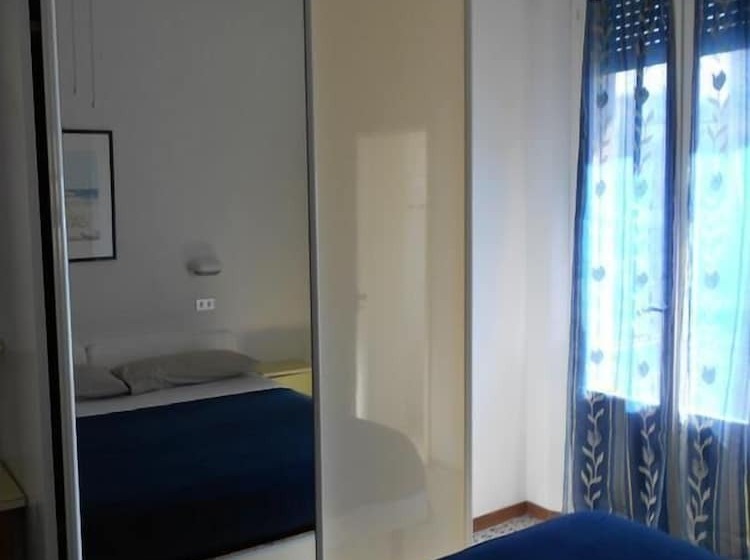 اتاق استاندارد چهار تخته, Villa Dei Platani