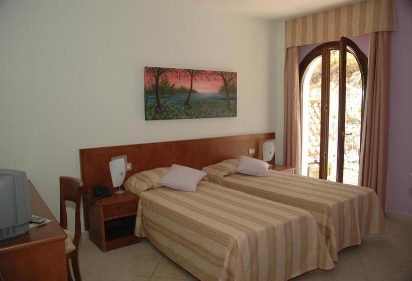 اتاق استاندارد با بالکن, Agriturismo L'arca Di Anna Brambilla