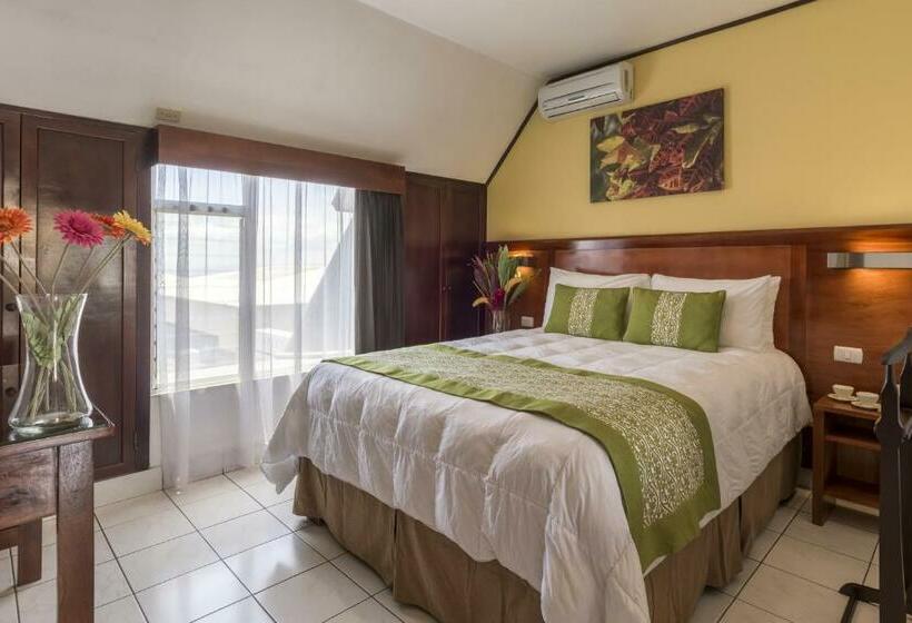 스위트, Residence Inn Suites Cristina