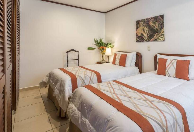 سوییت سوپریور, Residence Inn Suites Cristina