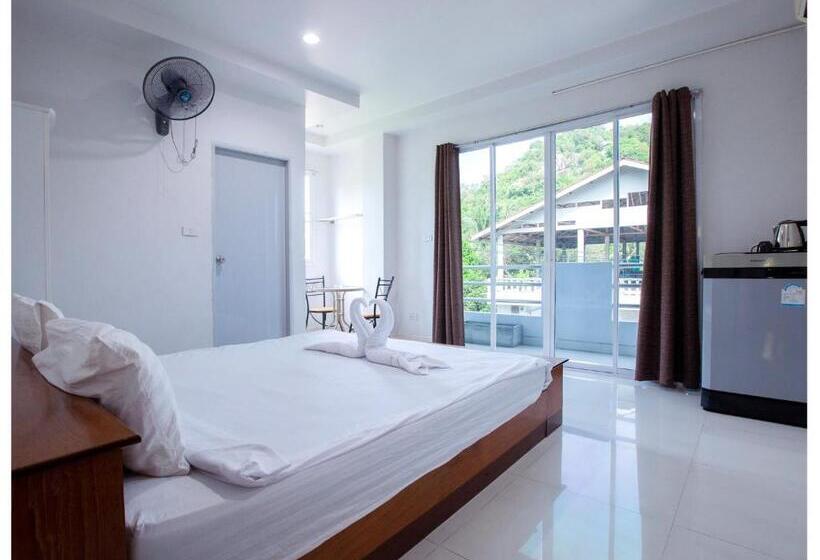 Номер Deluxe с Балконом, Namhasin House
