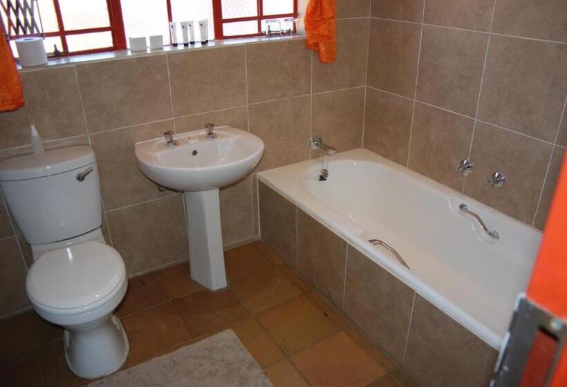 Quarto Familiar, Journey's Inn Africa Airport Lodge