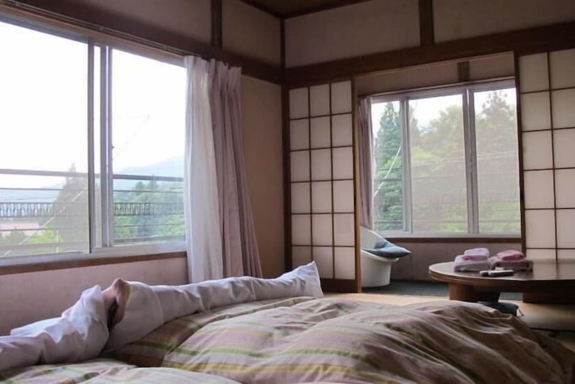 غرفة قياسية رباعية, Narusawa Lodge
