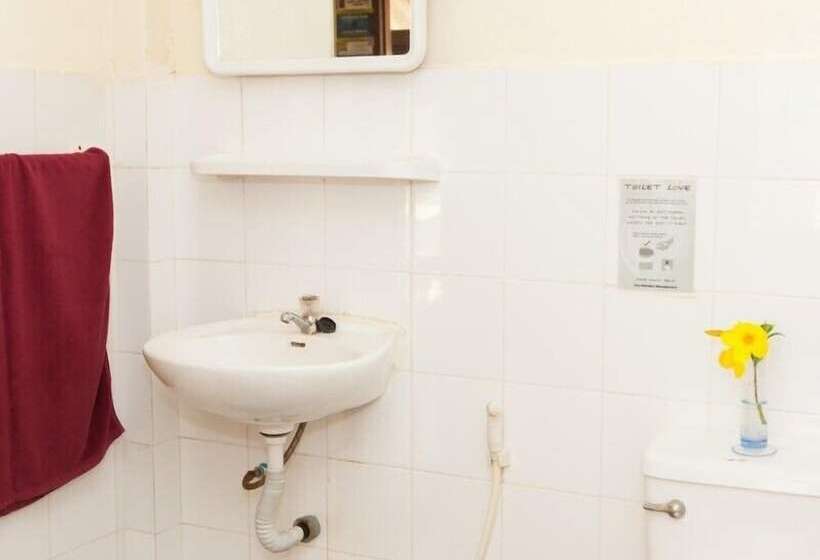 اتاق استاندارد, Shiralea Backpackers Resort