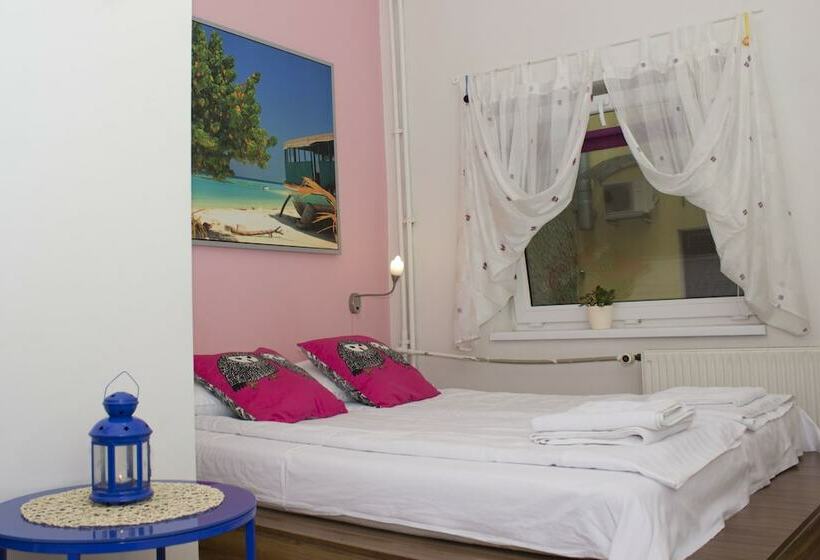 Номер Стандарт, Warsaw Downtown Hostel