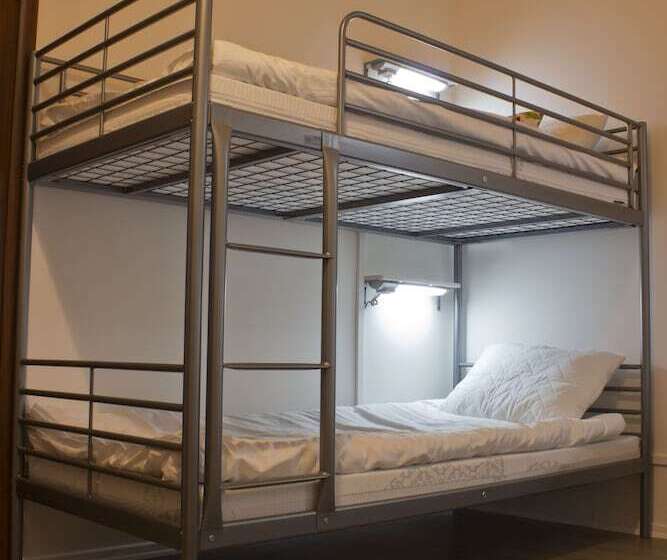Кровать в Общей Комнате, Warsaw Downtown Hostel