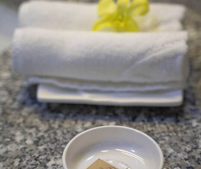 Deluxe Room, Eden Plaza Danang