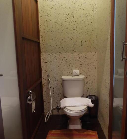 Номер Deluxe, Inthira Thakhek