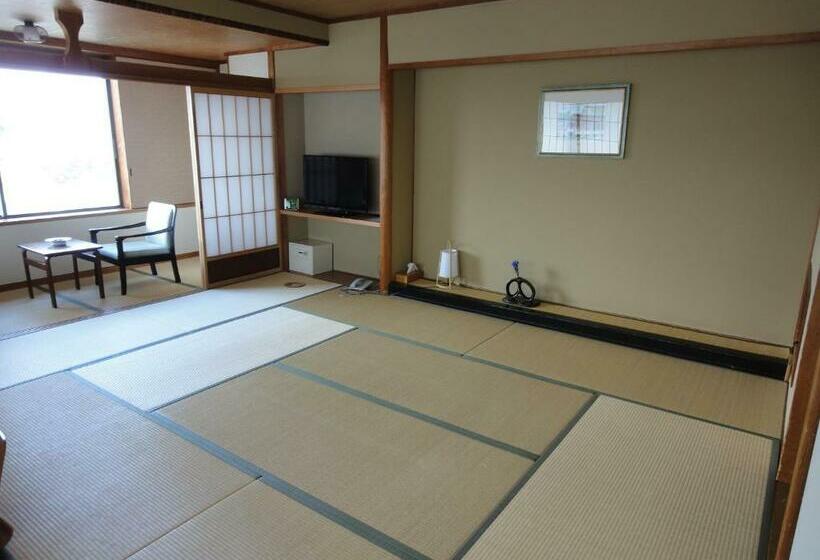 Семейный Номер, Miyajima Hotel Makoto