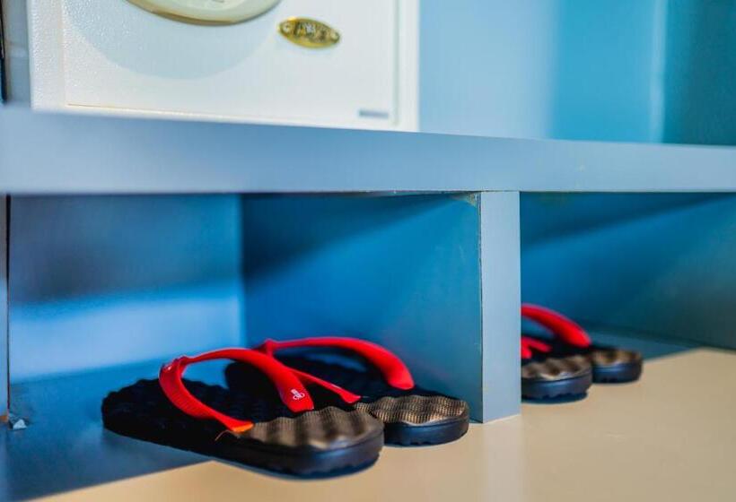 اتاق لوکس سه تخته, The Rubber Hotel Phuket