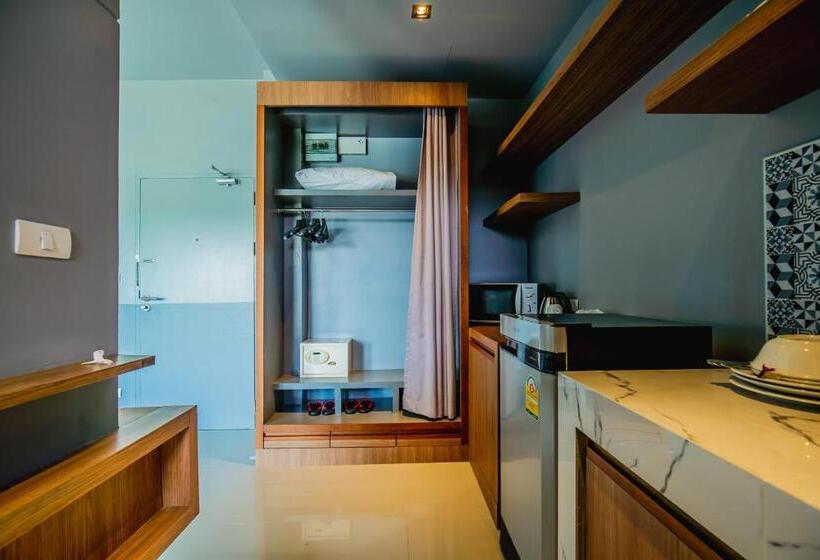 اتاق لوکس سه تخته, The Rubber Hotel Phuket