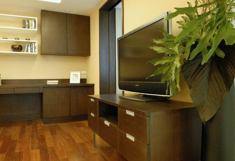 Escritório Estándar, The Narathiwas Hotel & Residence Sathorn Bangkok