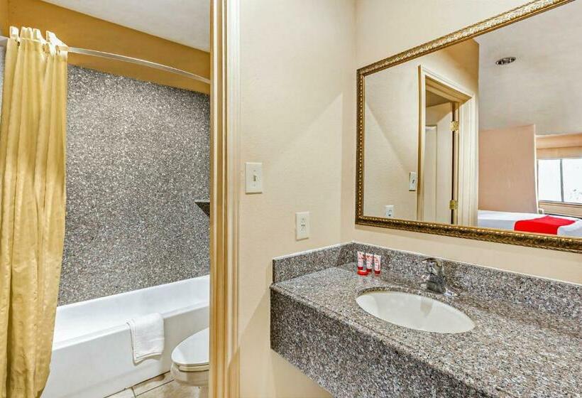Номер Deluxe Кровать Кинг, American Inn & Suites