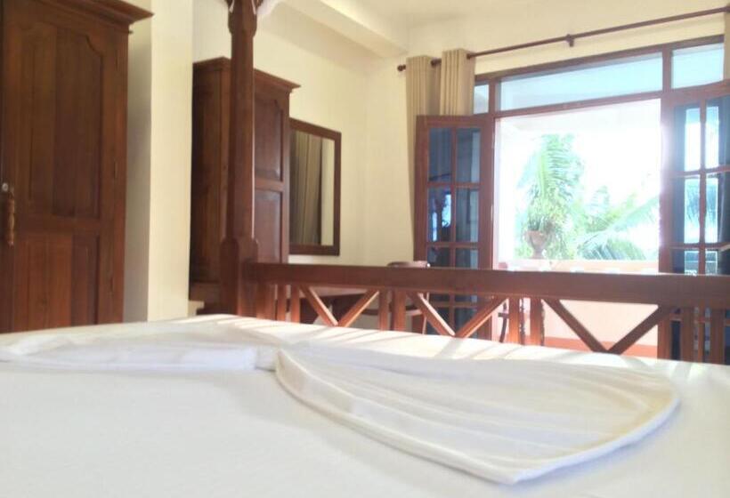 Номер Deluxe Вид на Море с Балконом, Coconut Bar Sea Lodge
