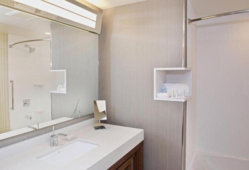 Стандартный Номер Кровать Кинг, Courtyard By Marriott Seattle Everett Downtown