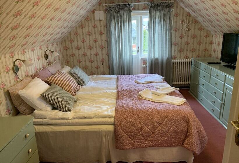 Номер Стандарт, Furulidens B & B