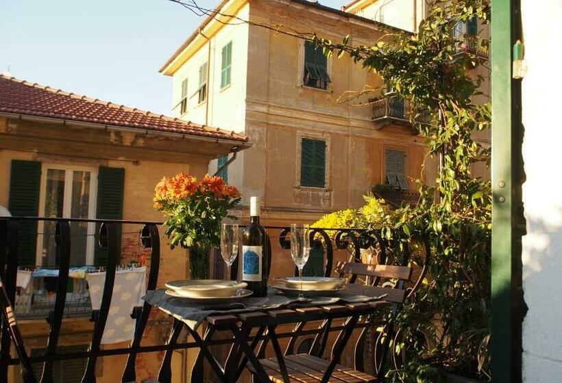 اتاق لوکس با بالکن, B&b Cernaia 42