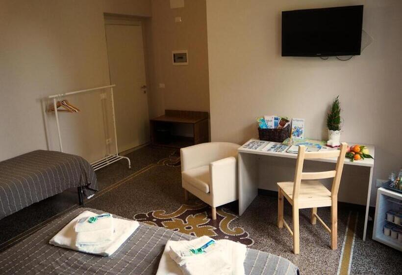 اتاق راحتی سه تخته, B&b Cernaia 42