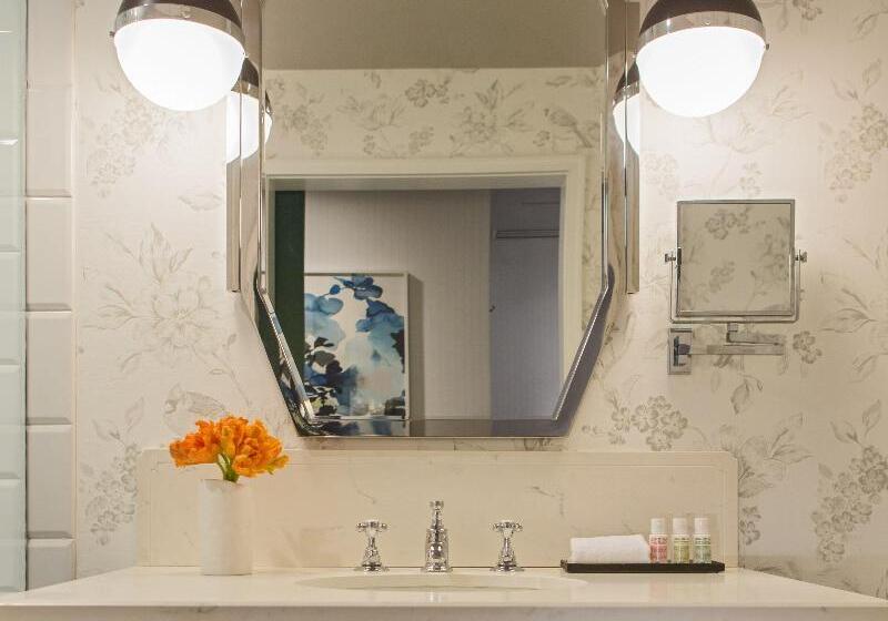 带大床的套房, Kimpton Cardinal Hotel, An Ihg
