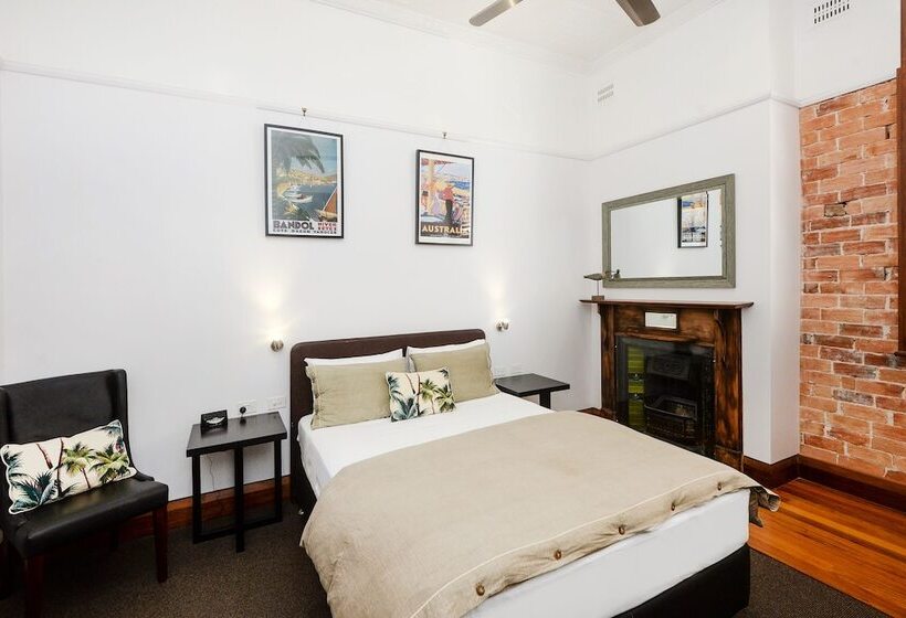 스탠다드 룸 공동 욕실, Pier Hotel Coffs Harbour