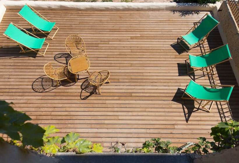 Номер Deluxe с Террасой, Domaine Gaogaia