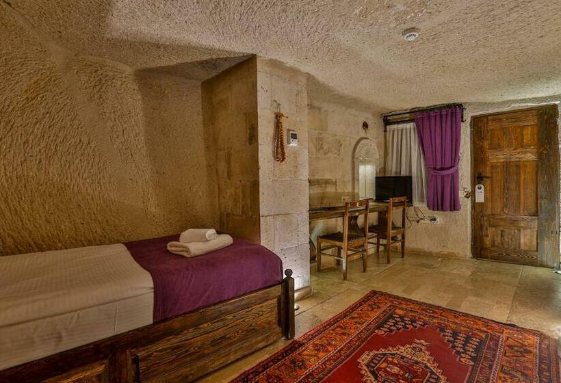 اتاق استاندارد, Hidden Cave