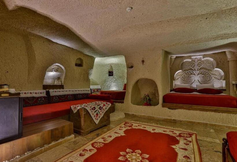 سوییت خانوادگی, Hidden Cave