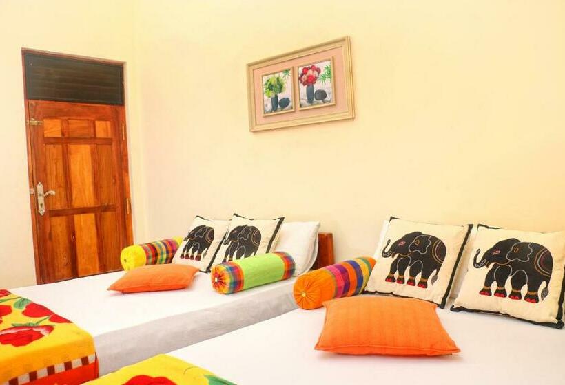 Номер Deluxe, Nature Resort   Yala Safari Village
