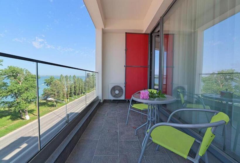 Апартаменты 2 Спальни, Tomis Garden Apartments Mamaia