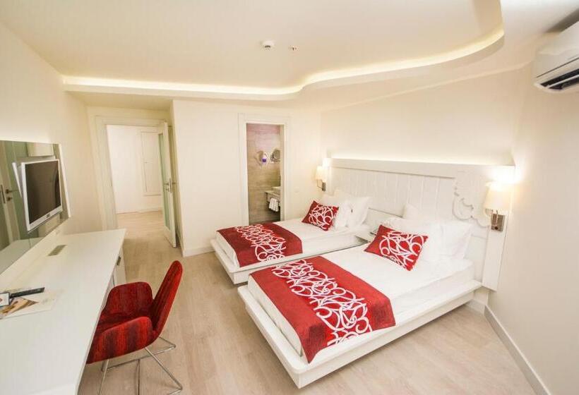 Семейный Номер, Laguna Beach Alya Resort & Spa   All Inclusive