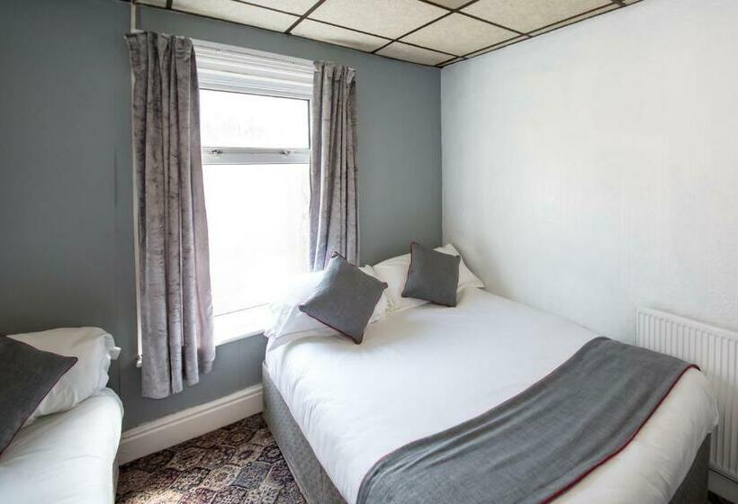 חדר משפחתי, Myroomz Silver Strand