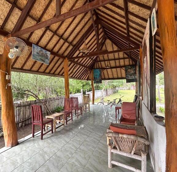 スタンダードバンガロー, We Be Cottages