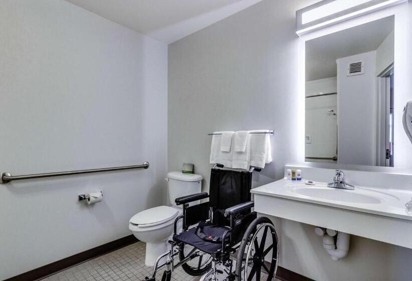 デラックスルーム, Motel 6 Saskatoon, Sk