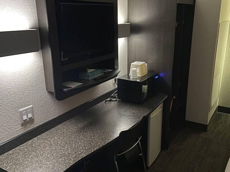デラックスルーム, Motel 6 Saskatoon, Sk