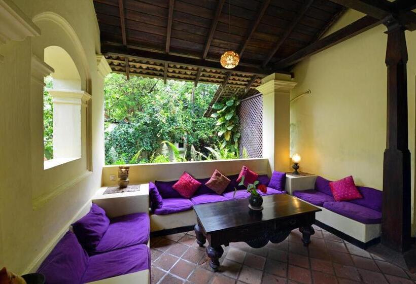 Люкс Кровать Кинг, Secret Garden Villa   Unawatuna