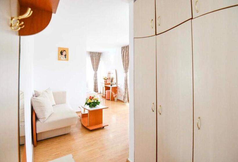 اتاق استاندارد سه نفره, Complex Tismana All Inclusive